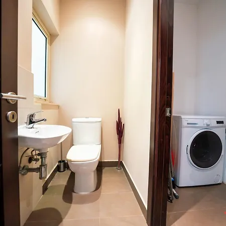 Stylish Right By The Promenade Apartman Sliema