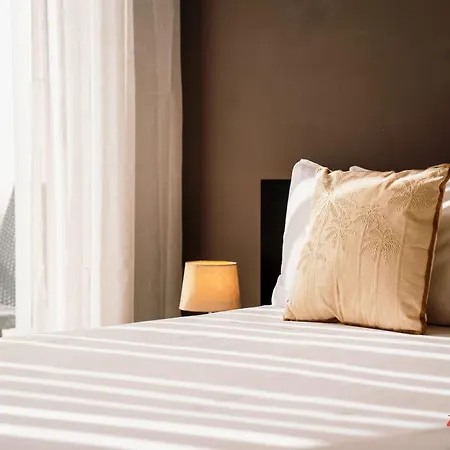 Stylish Right By The Promenade *