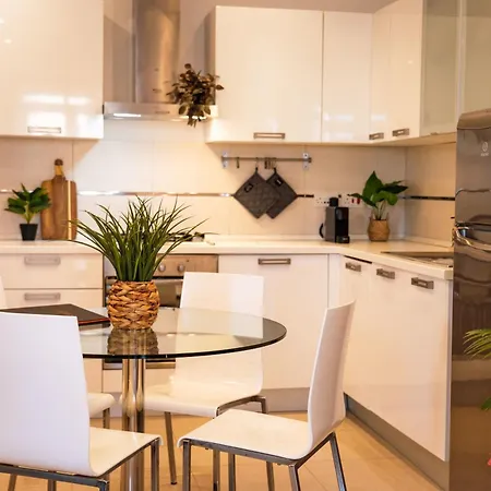 Apartment Stylish Right By The Promenade *