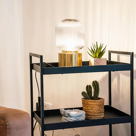 Stylish Right By The Promenade