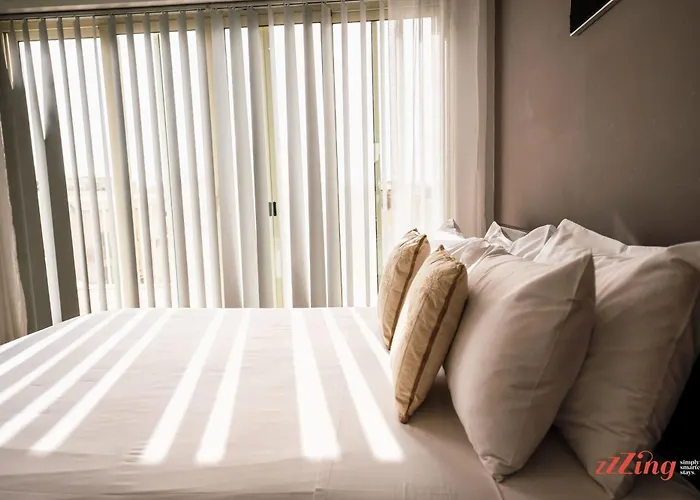 Stylish Right By The Promenade