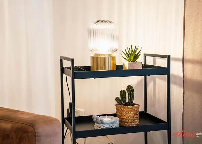 Stylish Right By The Promenade