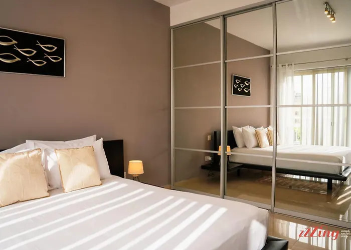 Stylish Right By The Promenade Apartament *